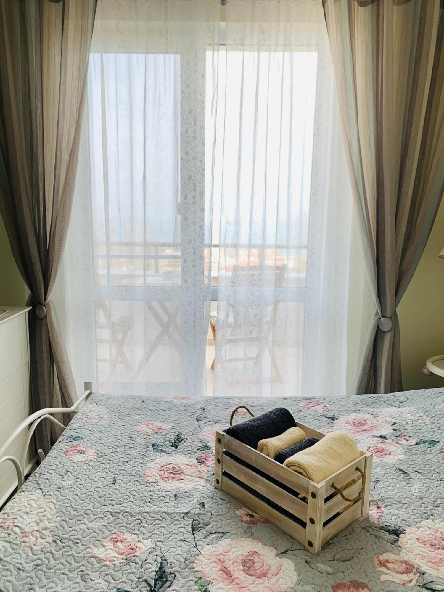 Apartament Kiwi Gardens Bjała Zewnętrze zdjęcie