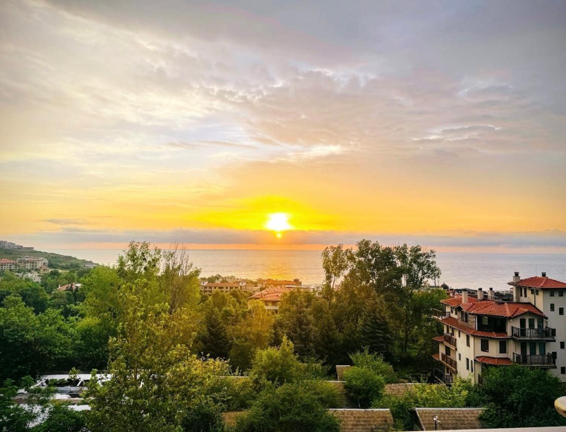 Apartament Kiwi Gardens Bjała Zewnętrze zdjęcie