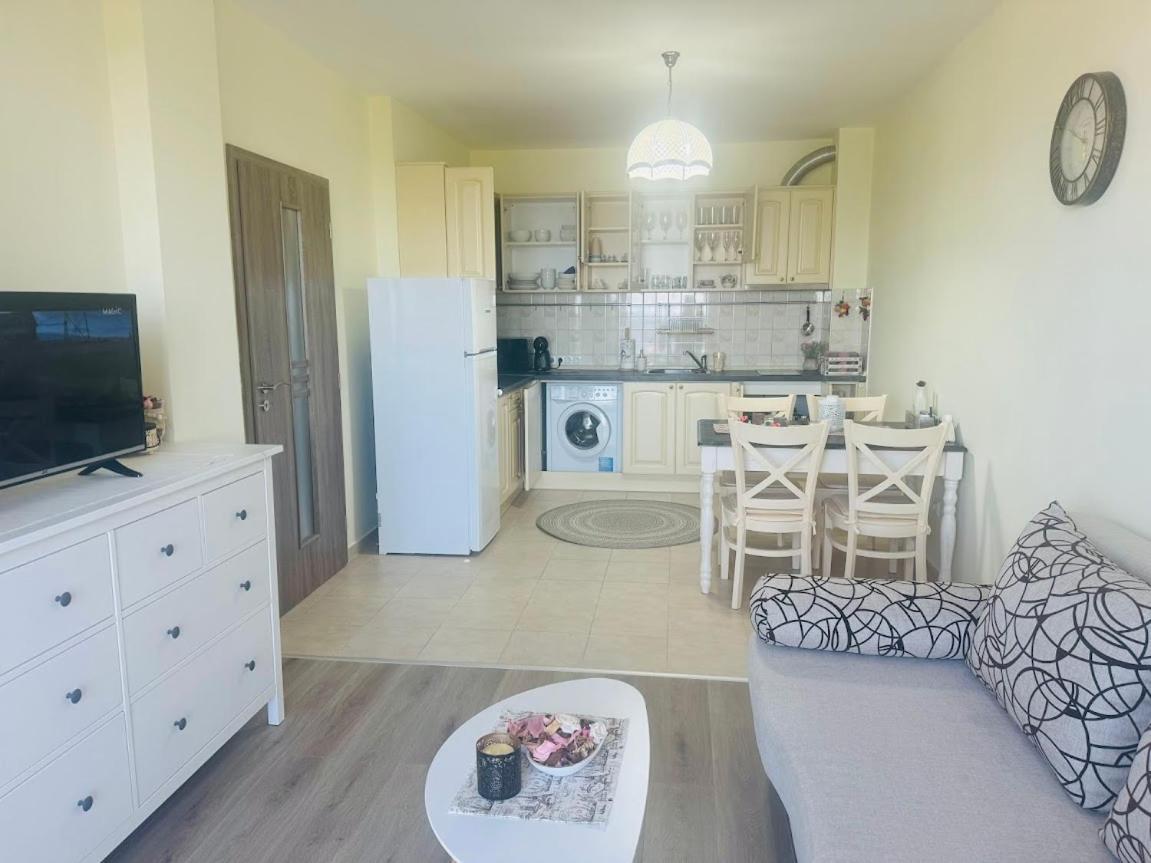 Apartament Kiwi Gardens Bjała Zewnętrze zdjęcie