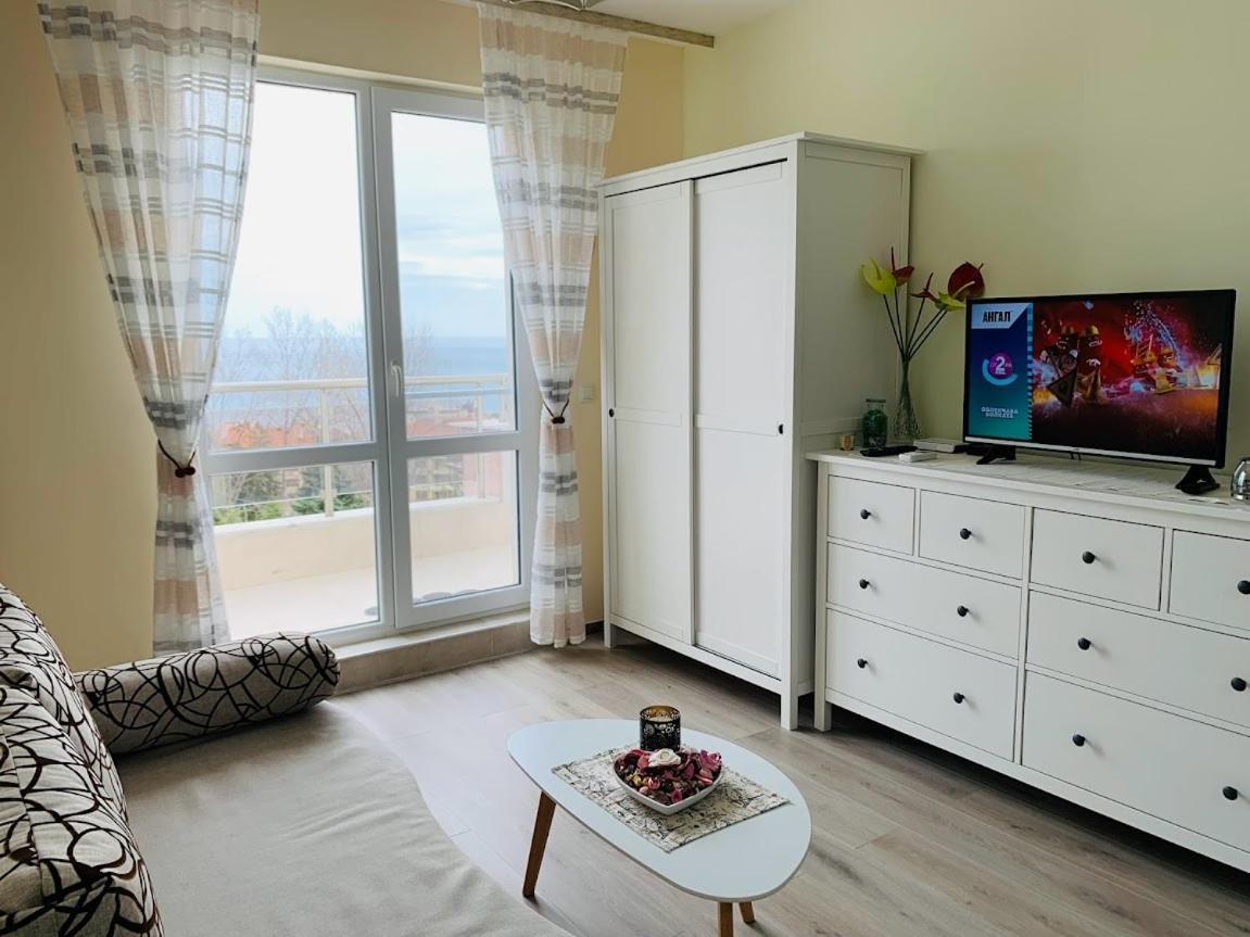 Apartament Kiwi Gardens Bjała Zewnętrze zdjęcie